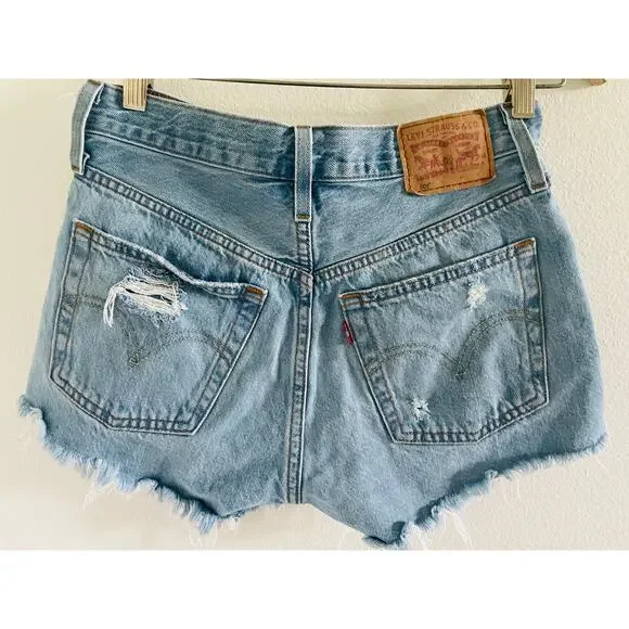 Levi’s 501 Distressed Denim Shorts High Rise Light Wash Cutoff 25 - Picture 4 of 10